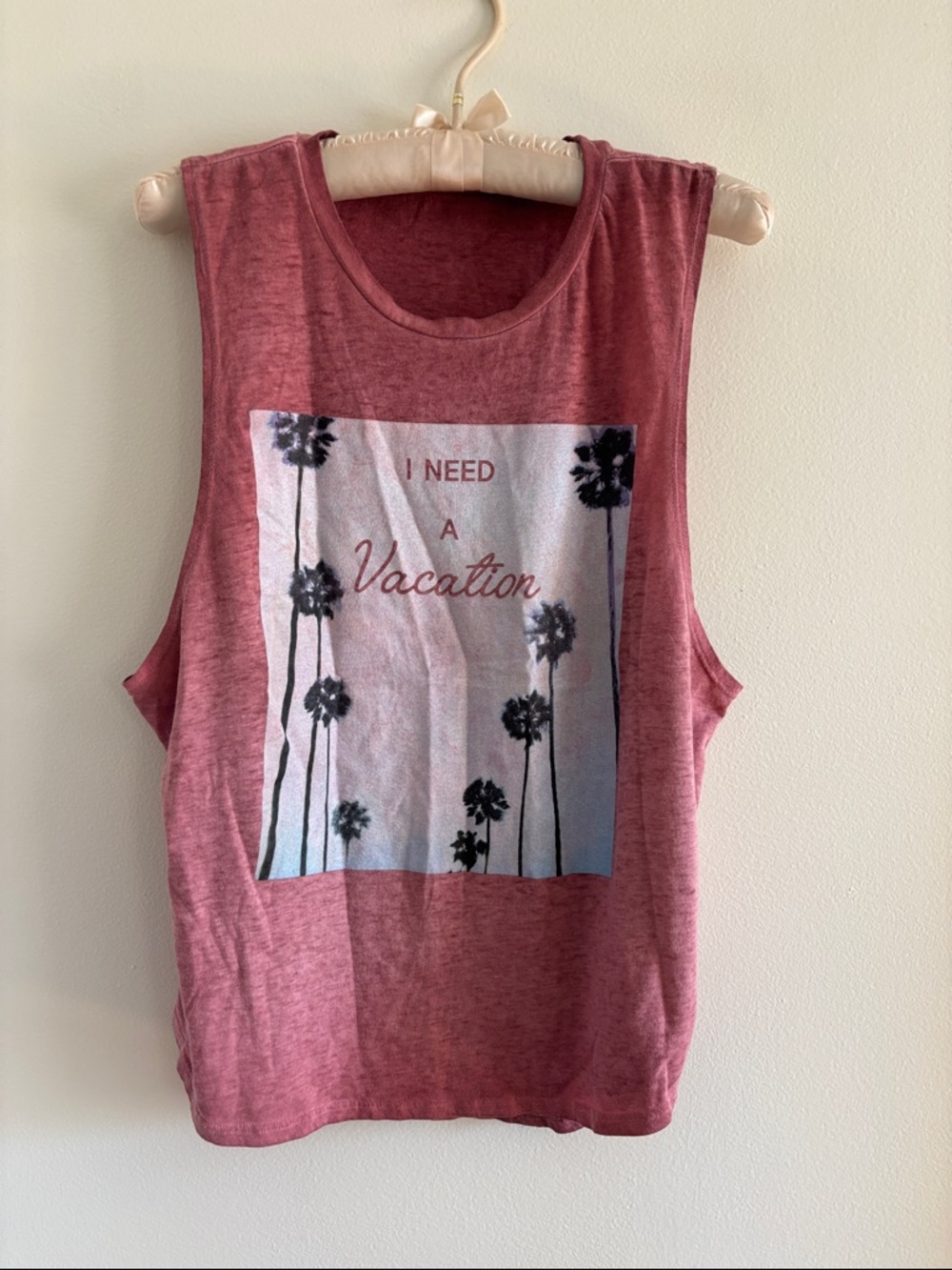 Women's Sleeveless Graphic Tank Top - Dusty Rose Vacation Palm Tree Print